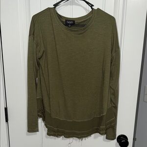 Green long sleeve split back top